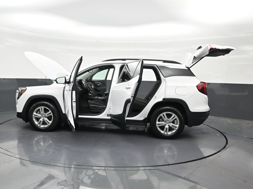 Used 2024 GMC Terrain SLE w/ Driver Convenience Package FWD image 35