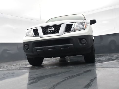 Used 2020 Nissan Frontier S image 22
