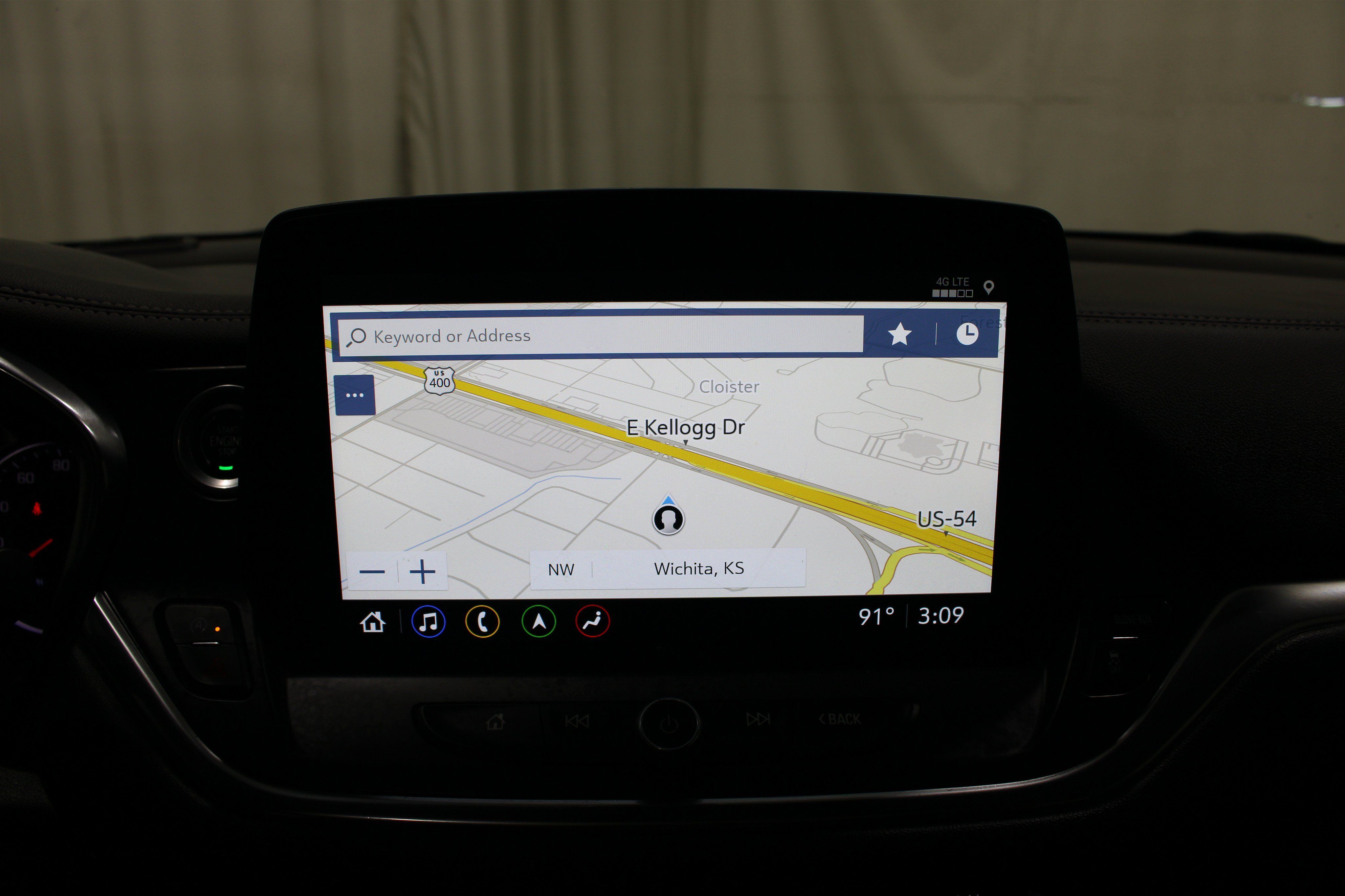 Used 2023 Chevrolet Blazer LT w/ Sound & Technology Package FWD image 18