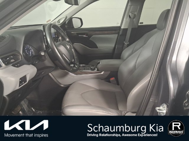 Used 2020 Toyota Highlander Limited AWD/4WD image 4