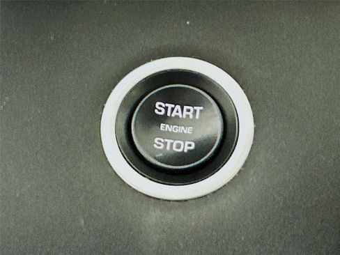 Used 2020 Land Rover Range Rover Evoque SE image 17