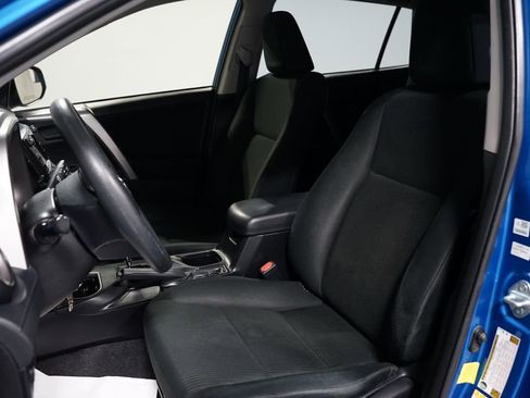 Used 2016 Toyota RAV4 LE image 23