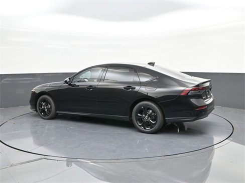 New 2025 Honda Accord SE image 5