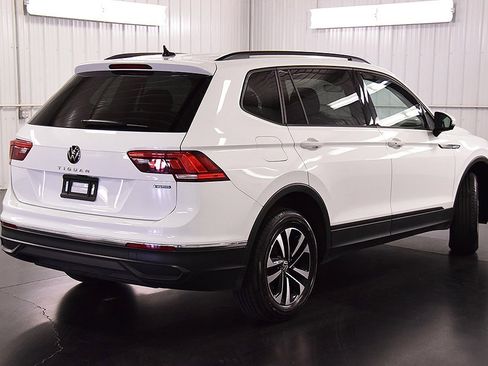 Used 2022 Volkswagen Tiguan S image 7