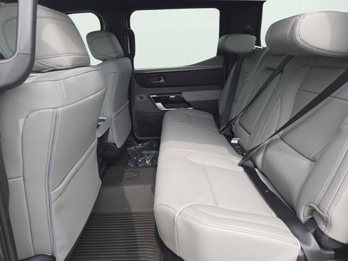 New 2026 Toyota Tundra Limited AWD/4WD image 18