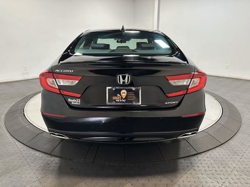 Used 2019 Honda Accord Sport image 11