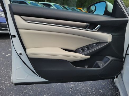 Used 2020 Honda Accord LX image 17