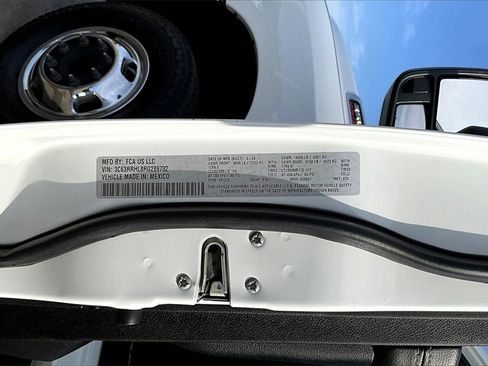 Used 2024 RAM 3500 Big Horn image 36