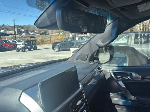 Used 2022 Lexus GX 460 Premium w/ Premium Package image 15