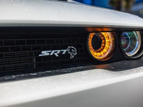 Used 2020 Dodge Challenger SRT Hellcat w/ Plus Package RWD image 4
