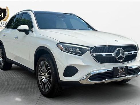 Used 2025 Mercedes-Benz GLC 300 4MATIC image 7