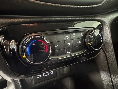 Used 2021 Buick Encore GX Preferred FWD image 21