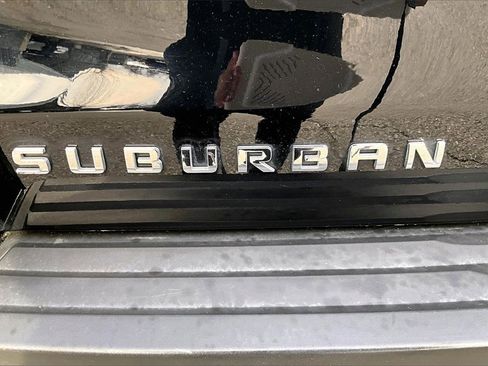 Used 2019 Chevrolet Suburban LT w/ LT Signature Package image 23