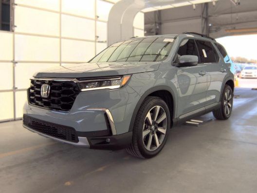 Used 2025 Honda Pilot Elite image 1