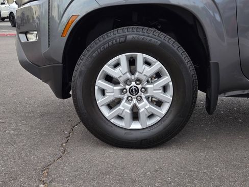 Certified 2023 Nissan Frontier SV w/ SV Convenience Package AWD/4WD image 9