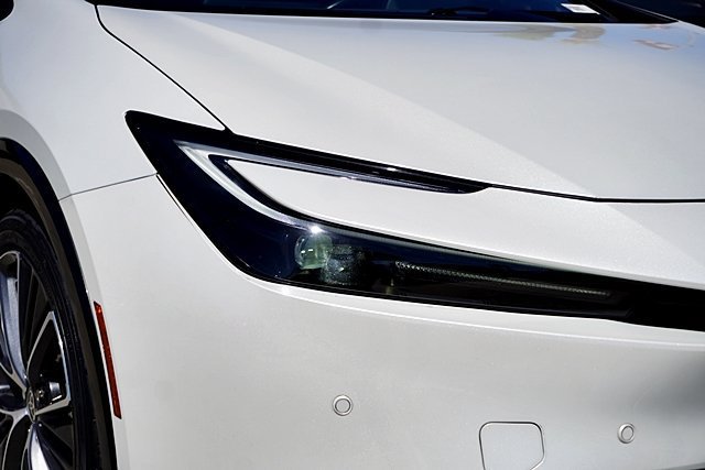 Used 2023 Toyota Prius Limited FWD image 12