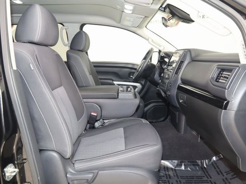 Used 2023 Nissan Titan SV w/ Accessory Utility Package image 10