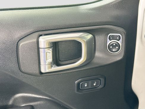 Used 2021 Jeep Gladiator Sport image 21