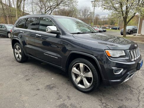 Used 2015 Jeep Grand Cherokee Overland w/ Advanced Technology Group image 4