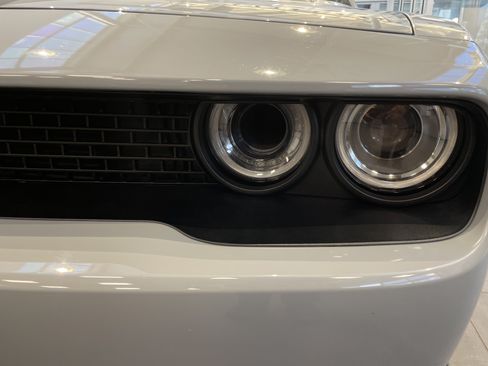 Used 2021 Dodge Challenger R/T Scat Pack RWD image 5