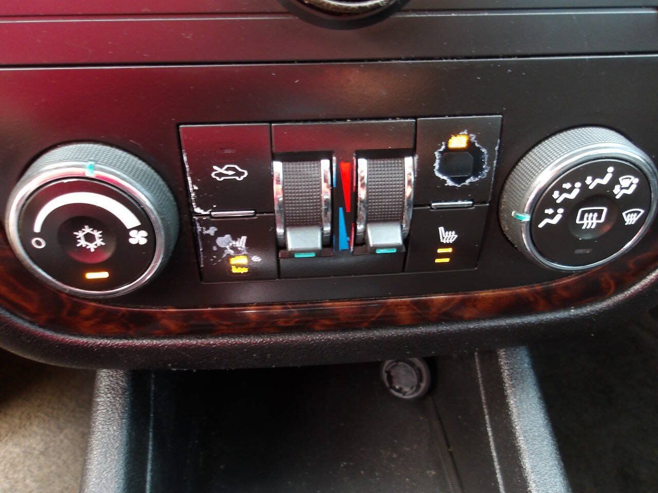 Used 2013 Chevrolet Impala LTZ FWD image 14