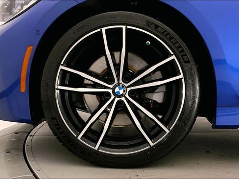 Used 2019 BMW 330i xDrive Sedan w/ M Sport Package AWD/4WD image 8