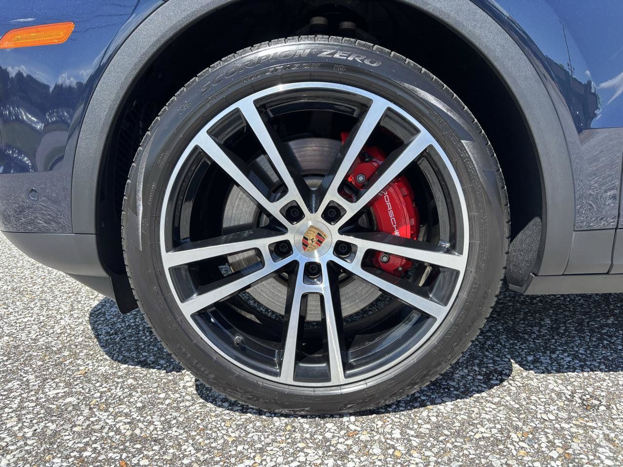 Used 2024 Porsche Cayenne S AWD/4WD image 38
