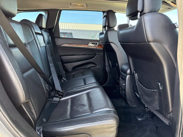Used 2013 Jeep Grand Cherokee Limited w/ Luxury Group II AWD/4WD image 12