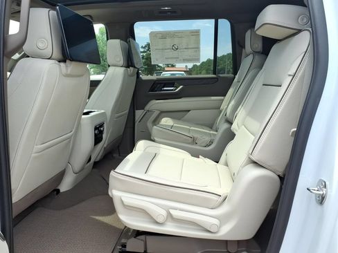 New 2026 GMC Yukon XL Denali w/ Advanced Technology Package AWD/4WD image 14