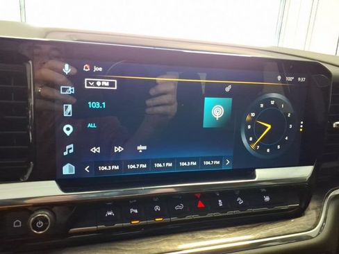 Used 2025 Chevrolet Silverado 1500 LTZ AWD/4WD image 20