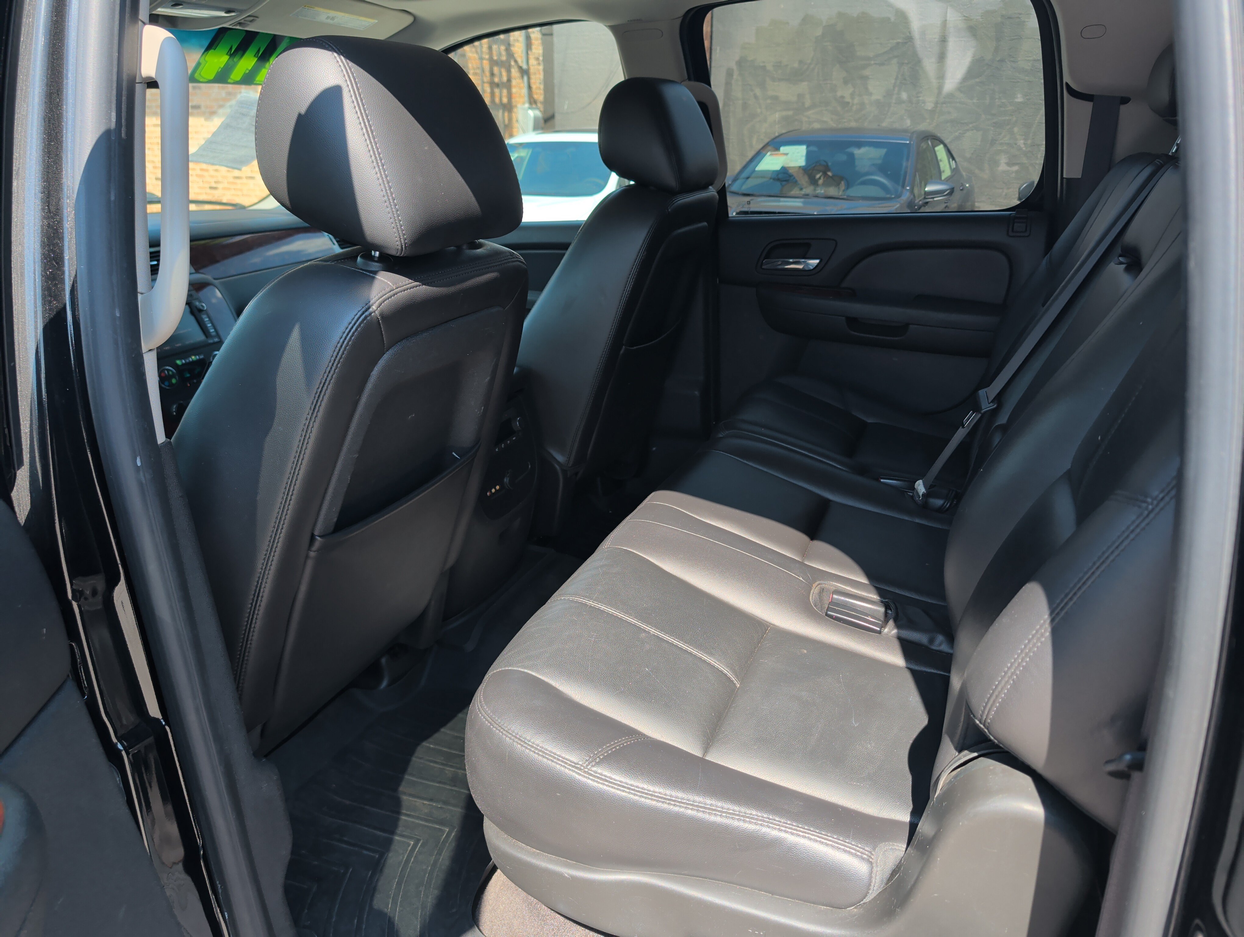 Used 2010 Chevrolet Suburban LT AWD/4WD image 26