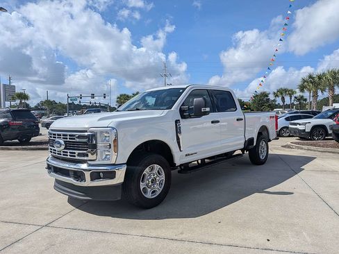 Used 2025 Ford F250 XLT w/ FX4 Off-Road Package AWD/4WD image 7