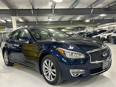Used 2019 INFINITI Q70 Luxe w/ Proactive Package