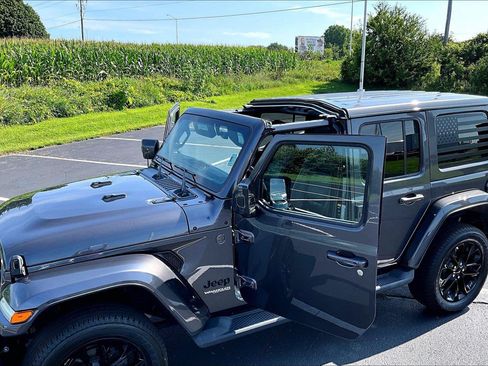 Used 2021 Jeep Wrangler Unlimited Sahara AWD/4WD image 17