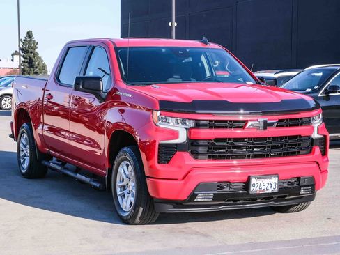Used 2023 Chevrolet Silverado 1500 RST RWD image 3
