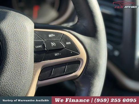 Used 2018 Jeep Cherokee Limited w/ High Altitude Package AWD/4WD image 21