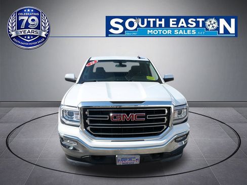 Used 2018 GMC Sierra 1500 SLE w/ SLE Value Package AWD/4WD image 3