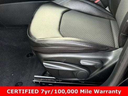 Certified 2024 Jeep Compass Latitude image 17