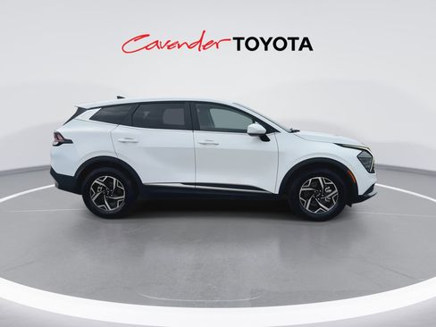 Used 2025 Kia Sportage LX FWD image 9