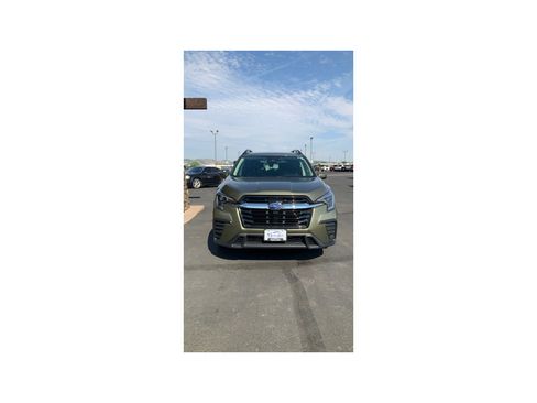Used 2023 Subaru Ascent Premium w/ Convenience Package AWD/4WD image 3