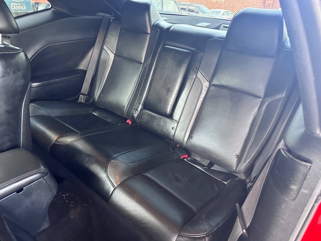 Used 2015 Dodge Challenger SXT Plus RWD image 14