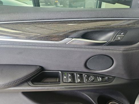Used 2018 BMW X5 xDrive35i w/ M Sport Package AWD/4WD image 32