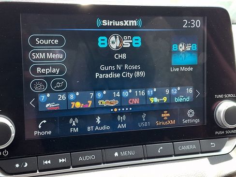 Used 2025 Nissan Sentra SR w/ Midnight Edition FWD image 16