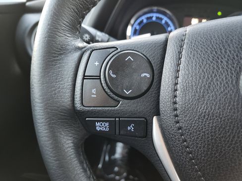 Used 2018 Toyota Corolla SE image 33