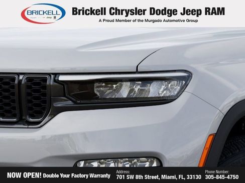 New 2025 Jeep Grand Cherokee Limited w/ Black Appearance Package image 10