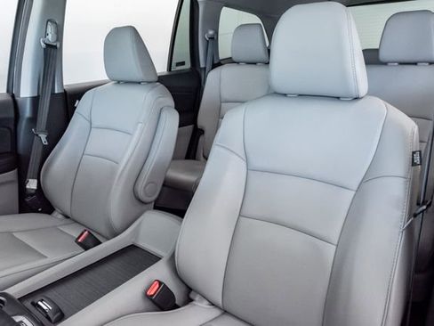 Used 2017 Honda Pilot EX-L image 11