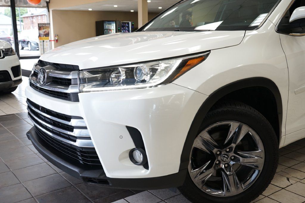 Used 2018 Toyota Highlander Limited Platinum AWD/4WD image 24