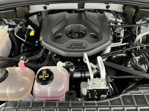 Used 2024 Jeep Grand Cherokee Limited 4xe image 36