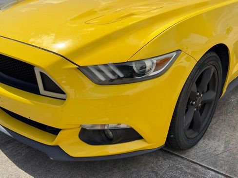 Used 2016 Ford Mustang GT RWD image 10