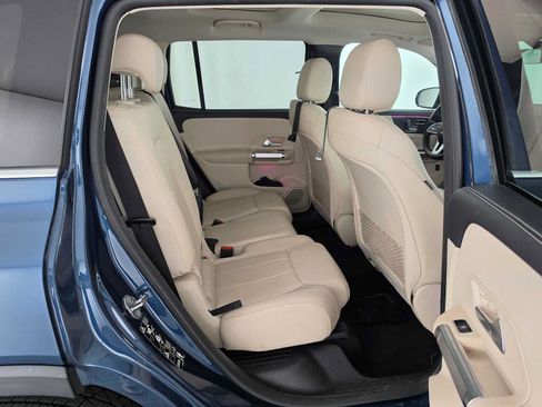 Used 2021 Mercedes-Benz GLB 250 image 12
